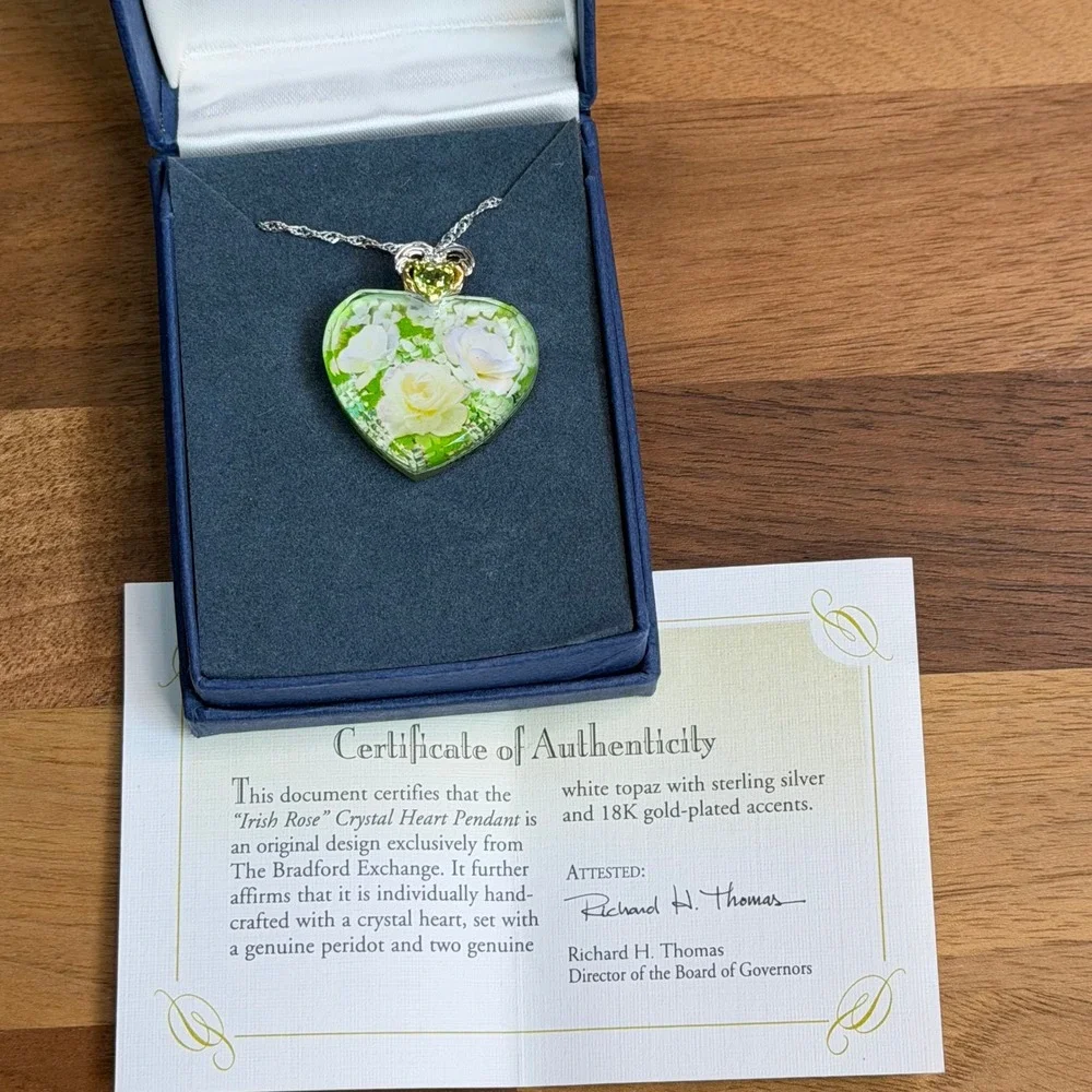 Bradford Exchange Irish Rose Crystal Heart Pendant Peridot Sterling Silver 925